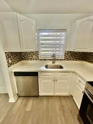 120 Sparrow Drive 115, Royal Palm Beach, FL 33411