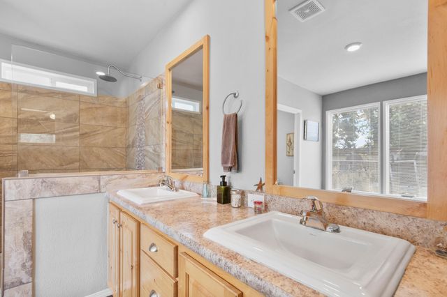 212 S Junction Avenue, Cave Junction, OR 97523