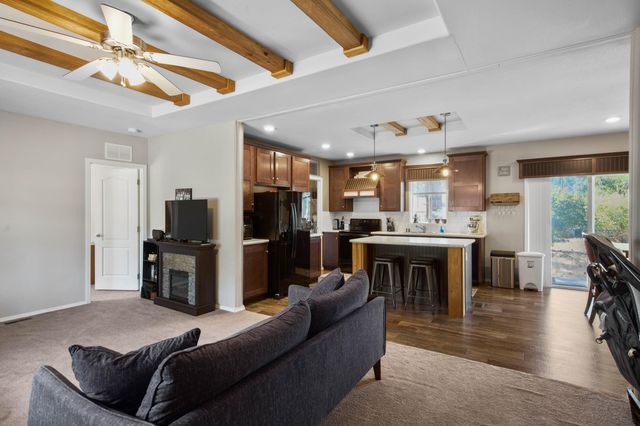 212 S Junction Avenue, Cave Junction, OR 97523