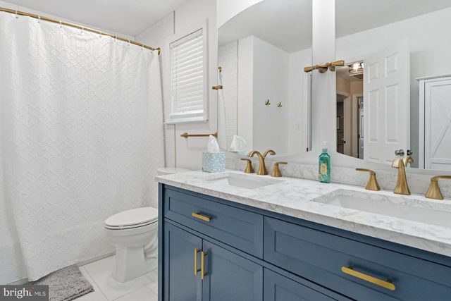 415 ACORN RD, Mount Laurel, NJ 08054