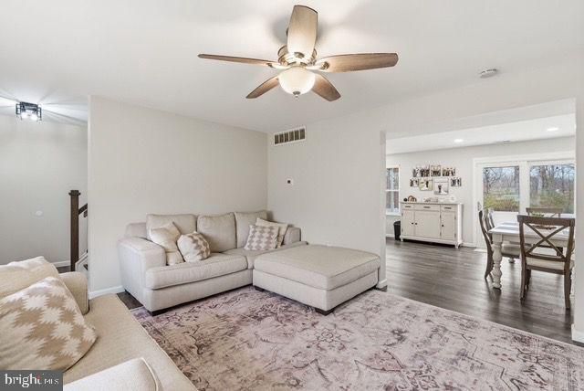 415 ACORN RD, Mount Laurel, NJ 08054