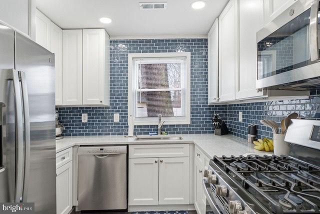 415 ACORN RD, Mount Laurel, NJ 08054