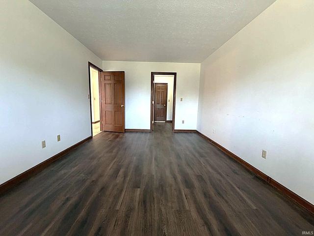 822 Woodlawn Ave Apt D, Monticello, IN 47960