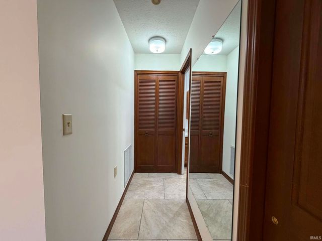 822 Woodlawn Ave Apt D, Monticello, IN 47960