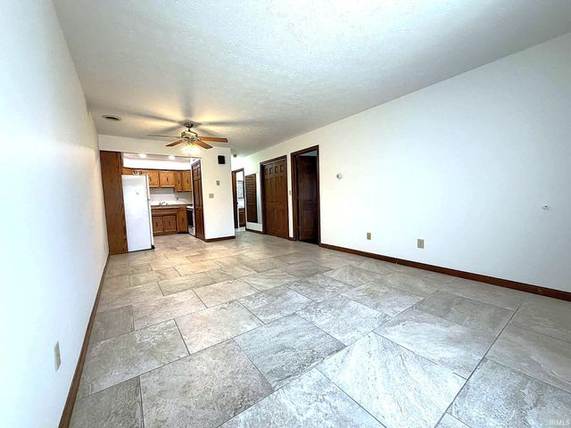 822 Woodlawn Ave Apt D, Monticello, IN 47960