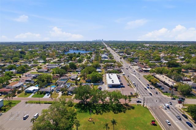 320 93RD AVENUE N, St Petersburg, FL 33702