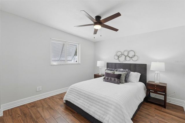 320 93RD AVENUE N, St Petersburg, FL 33702