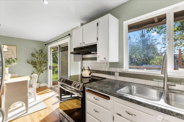 22704 38th Avenue W, Mountlake Terrace, WA 98043