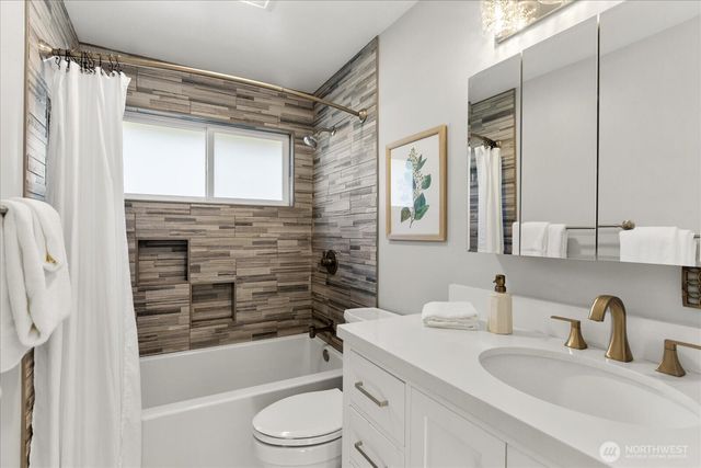 22704 38th Avenue W, Mountlake Terrace, WA 98043