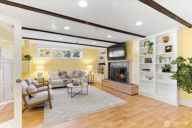 22704 38th Avenue W, Mountlake Terrace, WA 98043