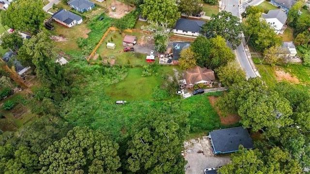 888 Hollywood NW Road, Atlanta, GA 30318