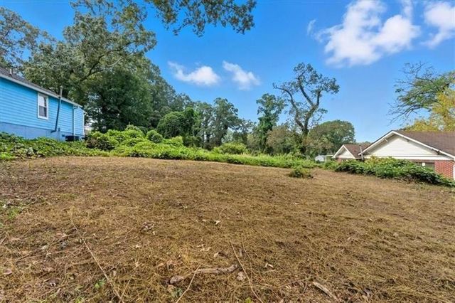 888 Hollywood NW Road, Atlanta, GA 30318