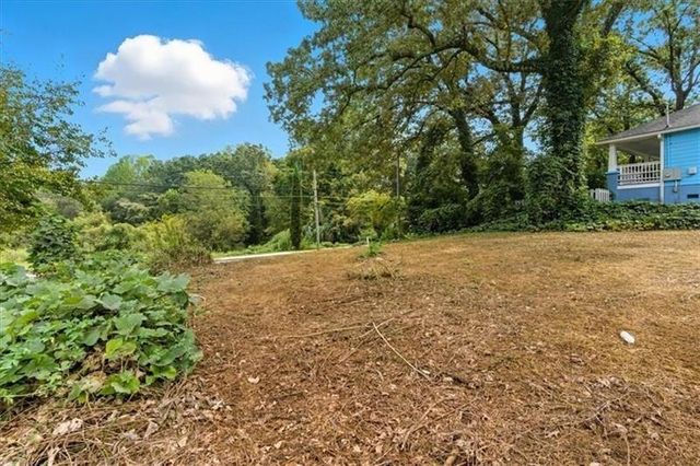 888 Hollywood NW Road, Atlanta, GA 30318