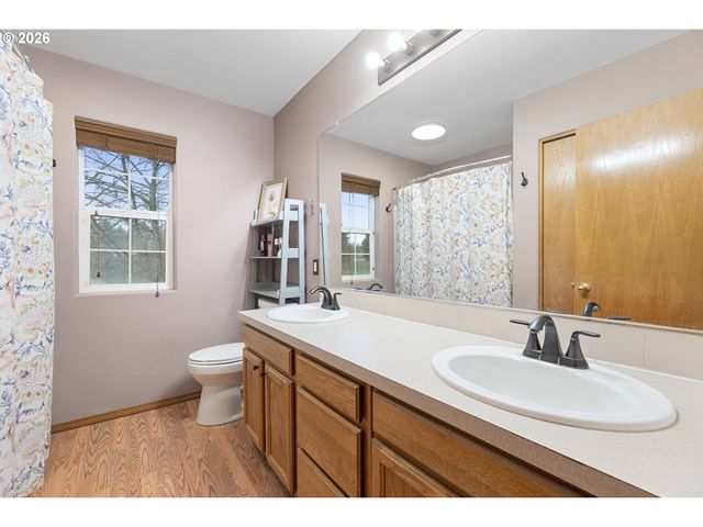 13177 MOCCASIN Way, Oregon City, OR 97045