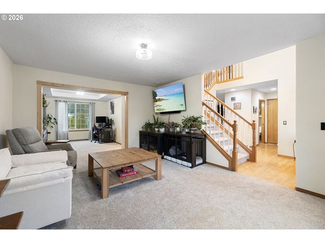 13177 MOCCASIN Way, Oregon City, OR 97045