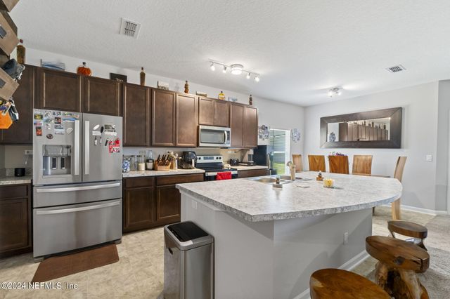 11595 DUNNS CROSSING Drive, Jacksonville, FL 32218