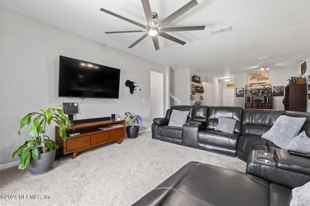 11595 DUNNS CROSSING Drive, Jacksonville, FL 32218