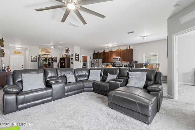 11595 DUNNS CROSSING Drive, Jacksonville, FL 32218