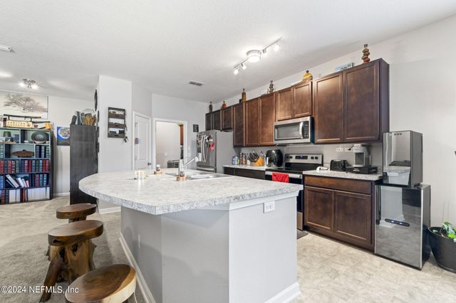 11595 DUNNS CROSSING Drive, Jacksonville, FL 32218