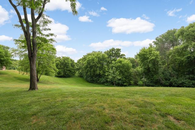3440 Golfview Drive 112, Eagan, MN 55123