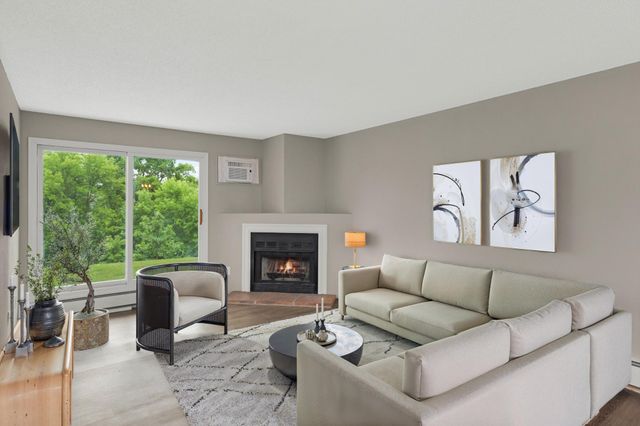 3440 Golfview Drive 112, Eagan, MN 55123