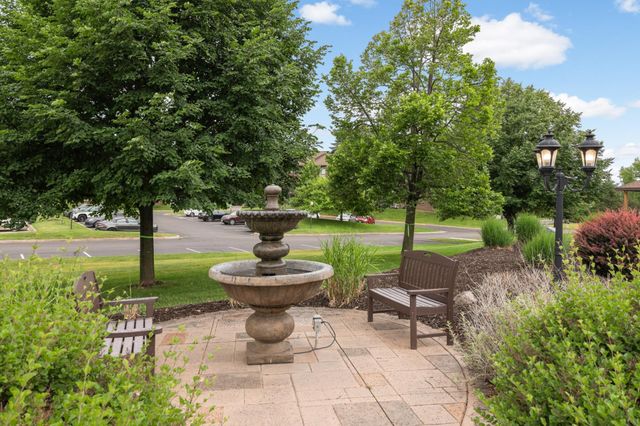 3440 Golfview Drive 112, Eagan, MN 55123