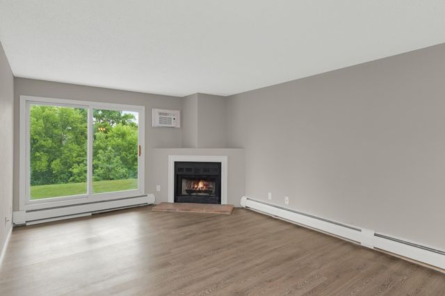 3440 Golfview Drive 112, Eagan, MN 55123