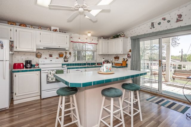 239 County Road 118, Whitesboro, TX 76273