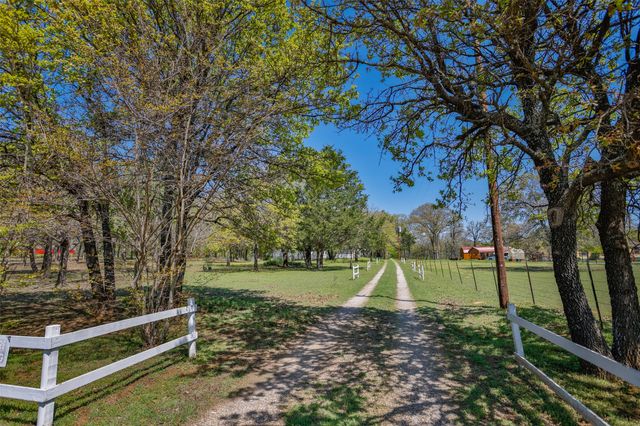 239 County Road 118, Whitesboro, TX 76273