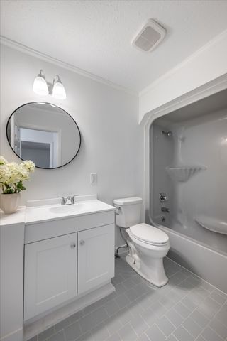 2116 Stonebrook Dr, Murfreesboro, TN 37128