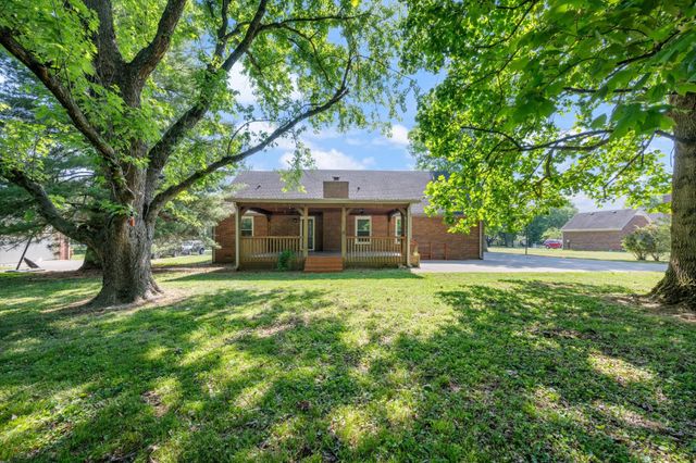 2116 Stonebrook Dr, Murfreesboro, TN 37128