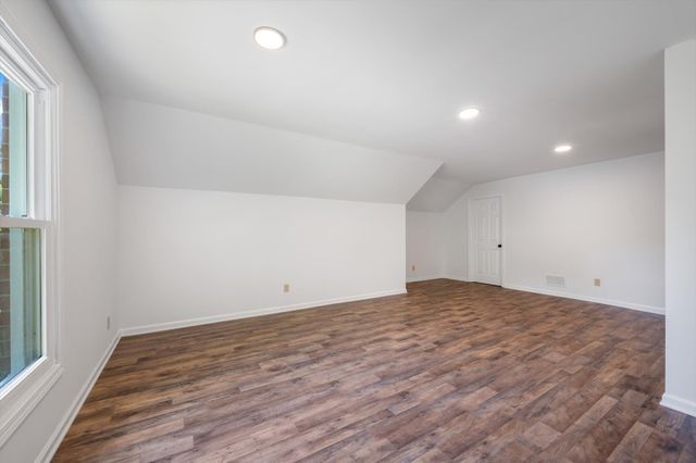 2116 Stonebrook Dr, Murfreesboro, TN 37128