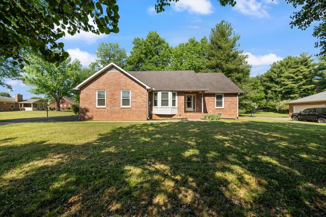 2116 Stonebrook Dr, Murfreesboro, TN 37128