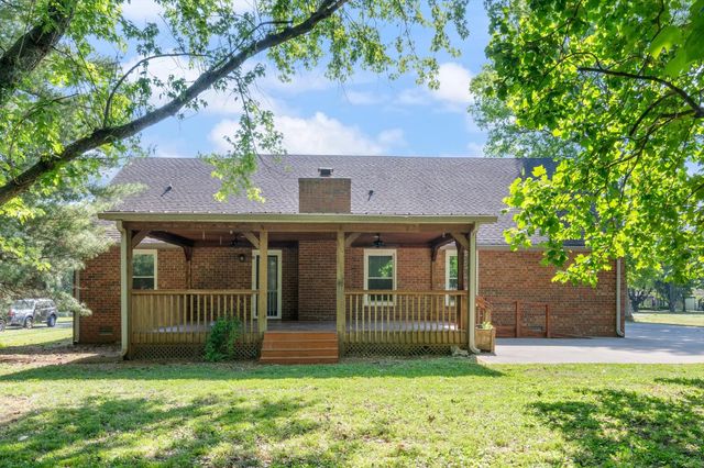 2116 Stonebrook Dr, Murfreesboro, TN 37128