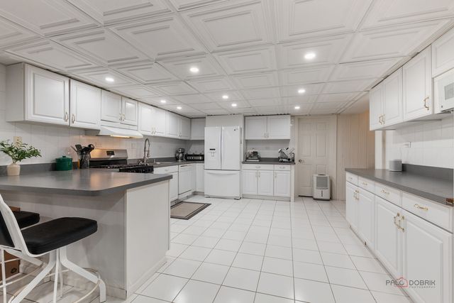 1240 Antietam Drive, Long Grove, IL 60047