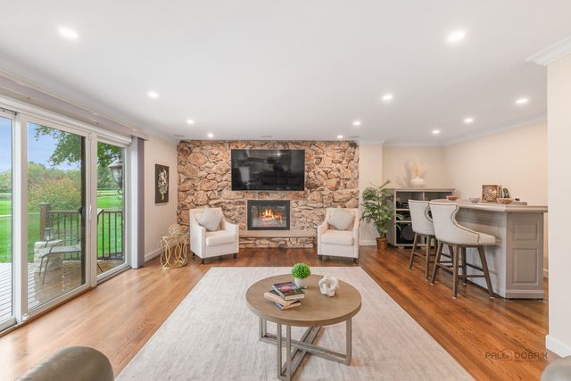 1240 Antietam Drive, Long Grove, IL 60047