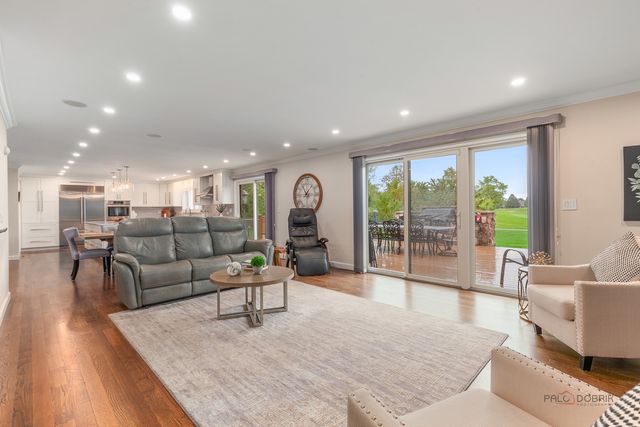 1240 Antietam Drive, Long Grove, IL 60047