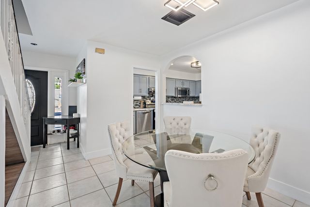601 Vision Court, Palm Beach Gardens, FL 33418