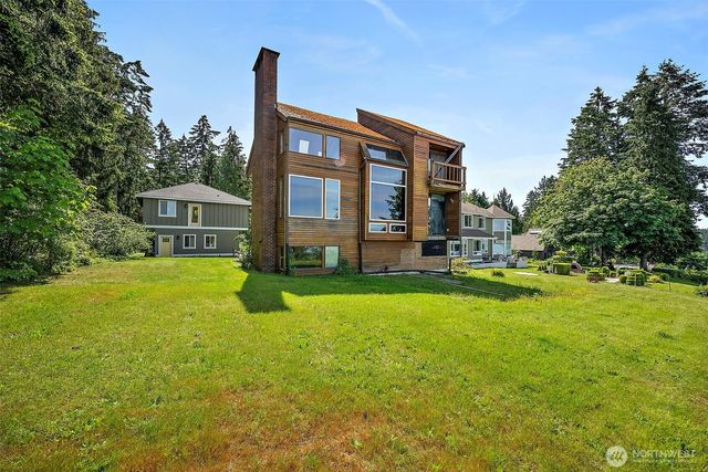 7544 Sandy Point Beach Road NE, Olympia, WA 98516