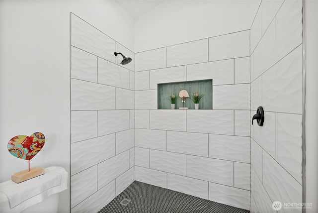 7544 Sandy Point Beach Road NE, Olympia, WA 98516