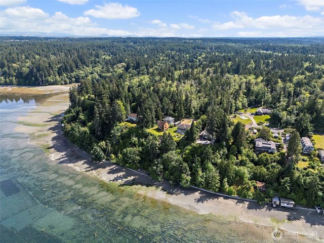 7544 Sandy Point Beach Road NE, Olympia, WA 98516