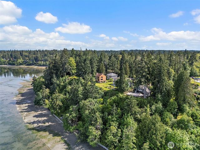 7544 Sandy Point Beach Road NE, Olympia, WA 98516