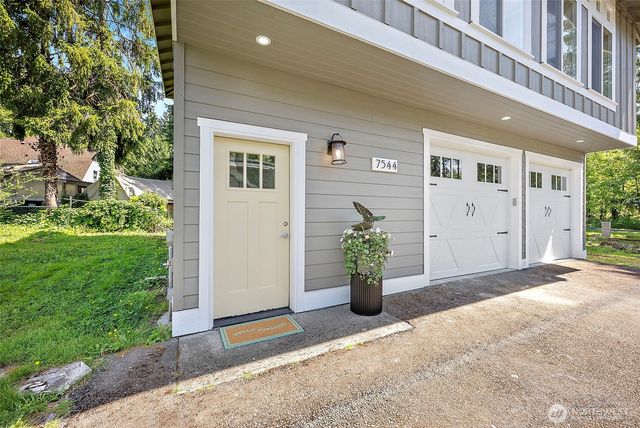 7544 Sandy Point Beach Road NE, Olympia, WA 98516