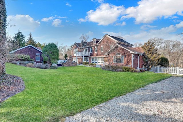 8 White Birch Drive, Dix Hills, NY 11746