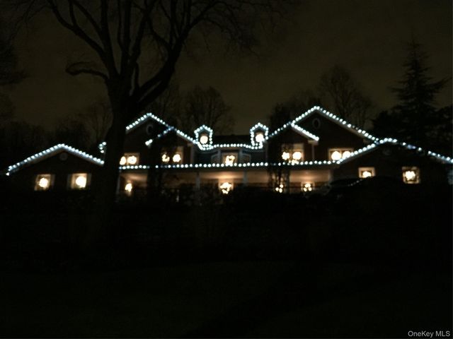 8 White Birch Drive, Dix Hills, NY 11746