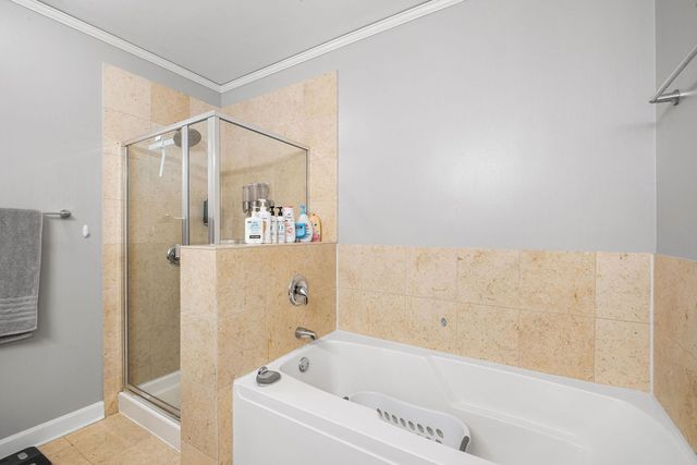 201 N Westshore Drive 604, Chicago, IL 60601