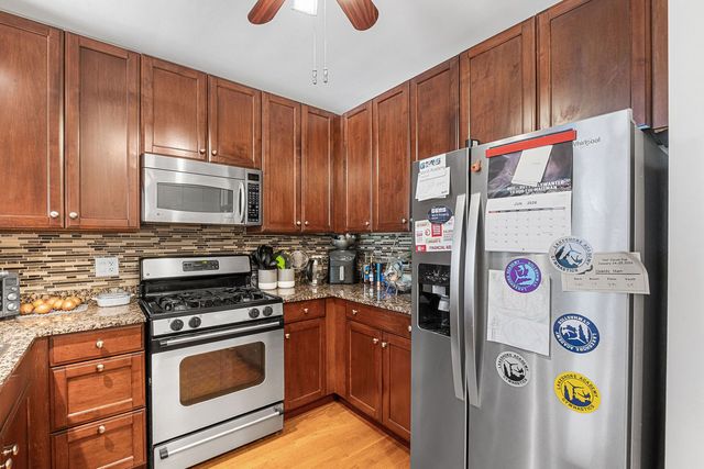 201 N Westshore Drive 604, Chicago, IL 60601