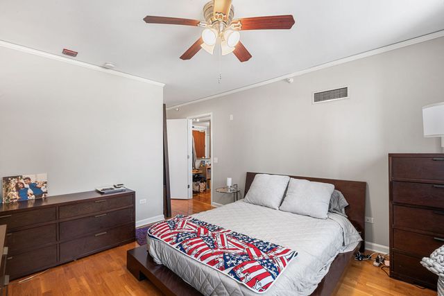 201 N Westshore Drive 604, Chicago, IL 60601
