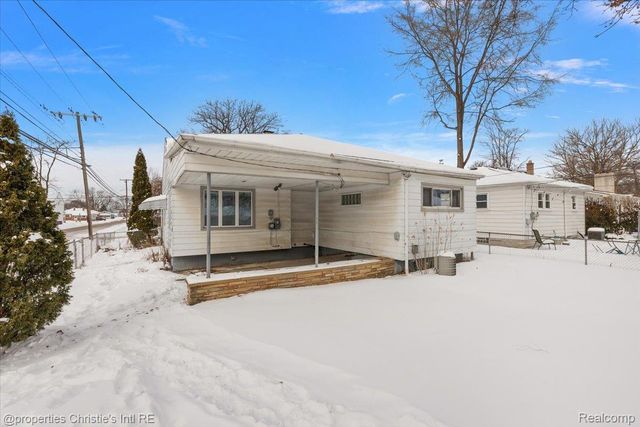 23704 Hazelwood Avenue, Hazel Park, MI 48030