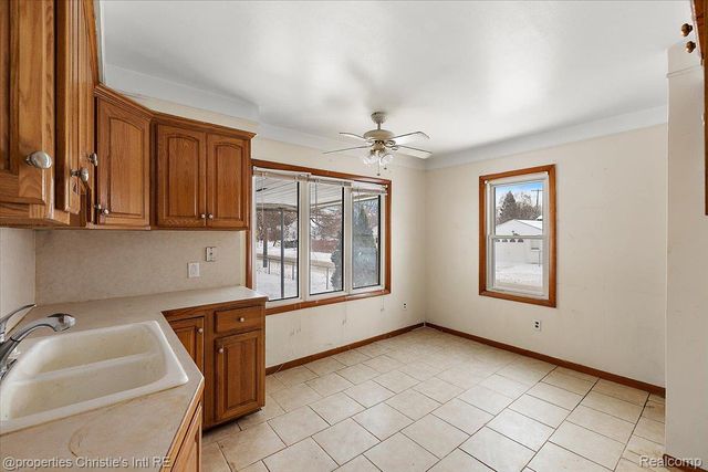 23704 Hazelwood Avenue, Hazel Park, MI 48030